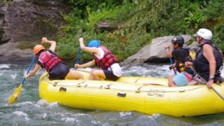 カヌーテラフティング