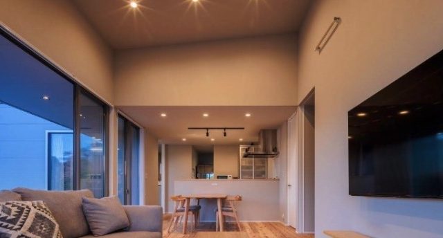 ㈱ナルミクリエイト