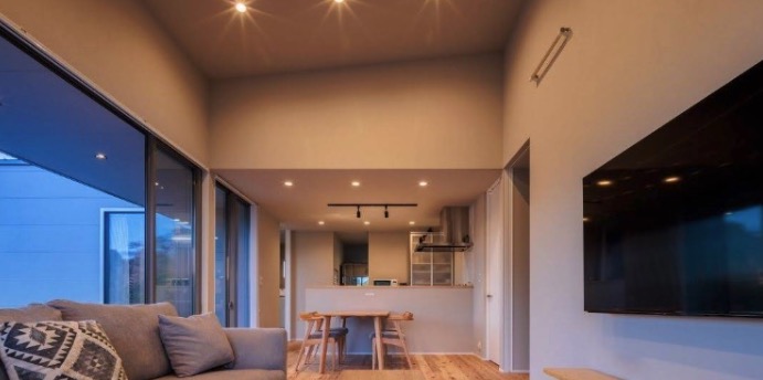 ㈱ナルミクリエイト